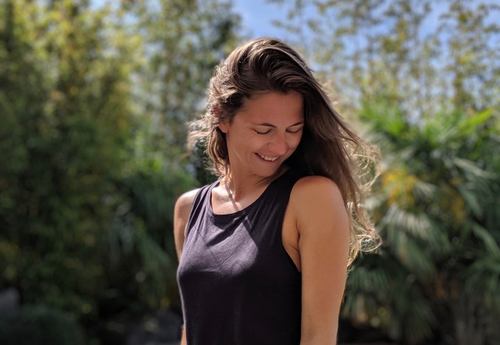 00100lPORTRAIT_00100_BURST20190601112910598_COVER